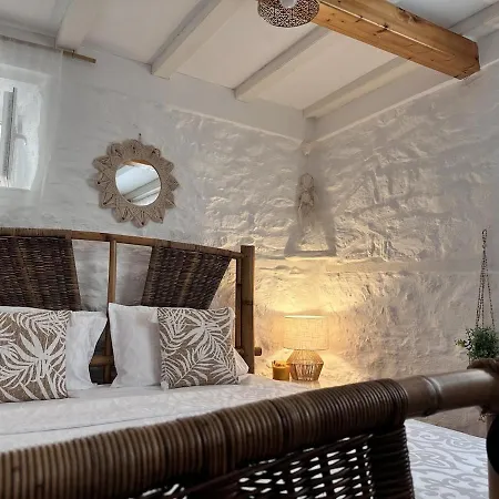 New Blue Pearl *